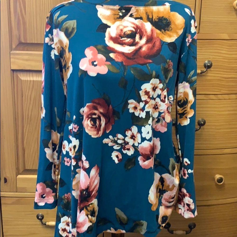 EUC asymmetrical tunic worn once